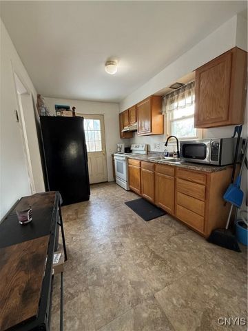 442 Orwood Place, Salina, NY 13208