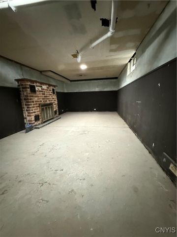 442 Orwood Place, Salina, NY 13208