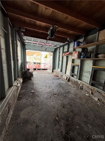 442 Orwood Place, Salina, NY 13208