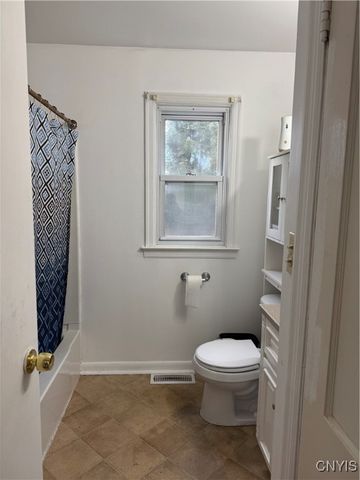 442 Orwood Place, Salina, NY 13208