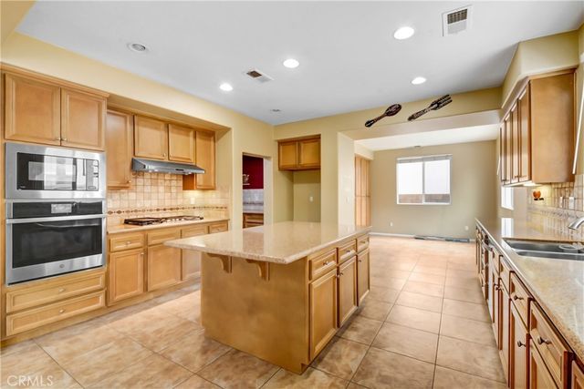 6352 Lotus, Corona, CA 92880