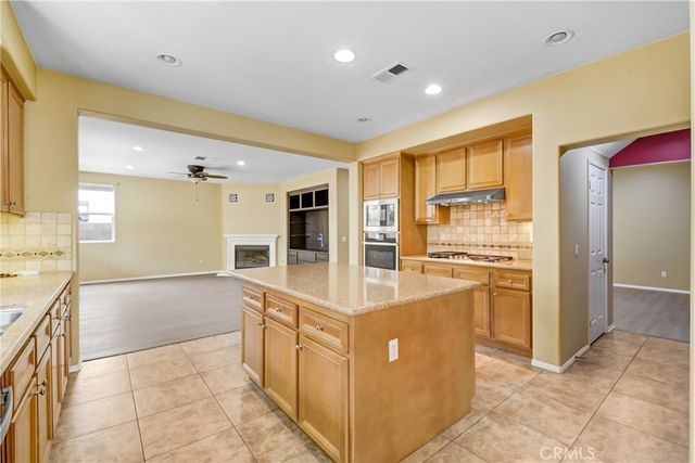 6352 Lotus, Corona, CA 92880