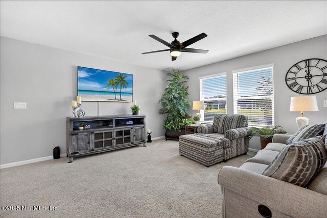 7 WINDSOR Terrace, Palm Coast, FL 32164