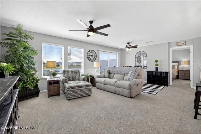 7 WINDSOR Terrace, Palm Coast, FL 32164