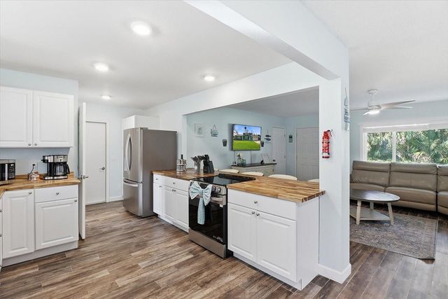 3619 N SUWANNEE POINT, Crystal River, FL 34428