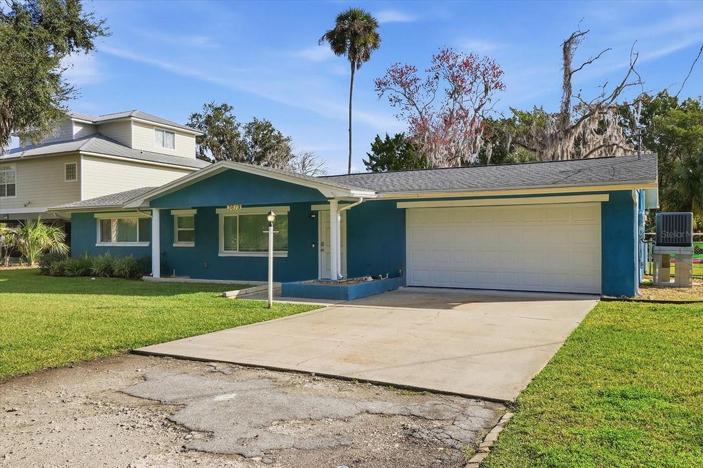 Image 2 of property listing at 3619 N SUWANNEE POINT, Crystal River, FL 34428