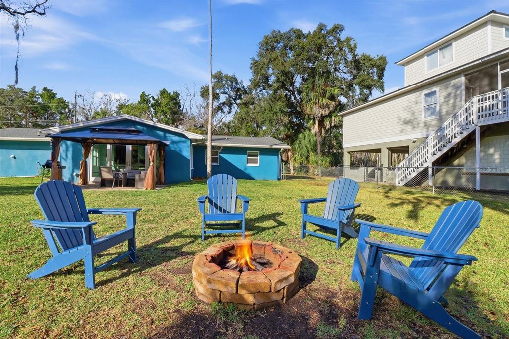 Image 31 of property listing at 3619 N SUWANNEE POINT, Crystal River, FL 34428