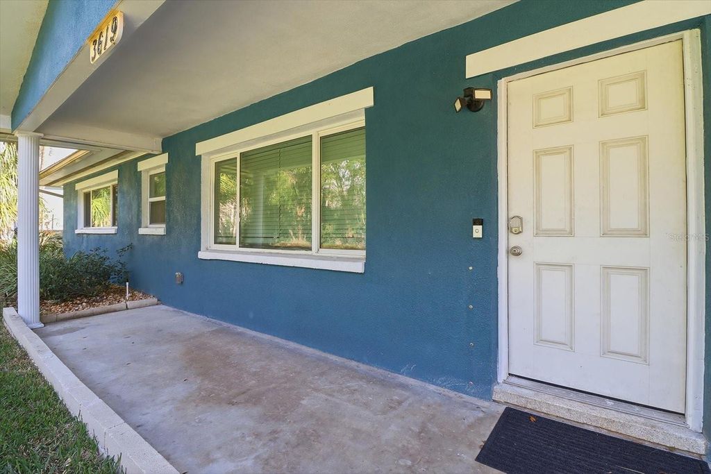 Image 5 of property listing at 3619 N SUWANNEE POINT, Crystal River, FL 34428