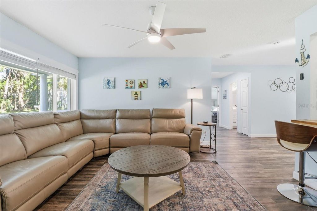 Image 8 of property listing at 3619 N SUWANNEE POINT, Crystal River, FL 34428