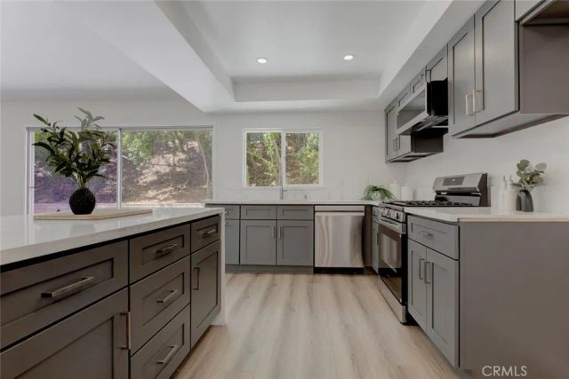 3256 N Frederic, Burbank, CA 91504