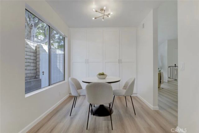 3256 N Frederic, Burbank, CA 91504