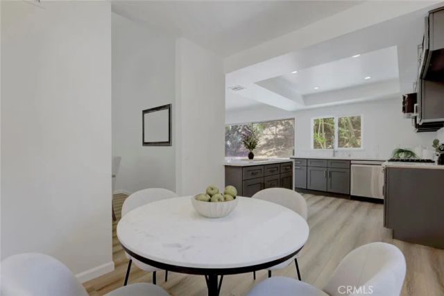 3256 N Frederic, Burbank, CA 91504