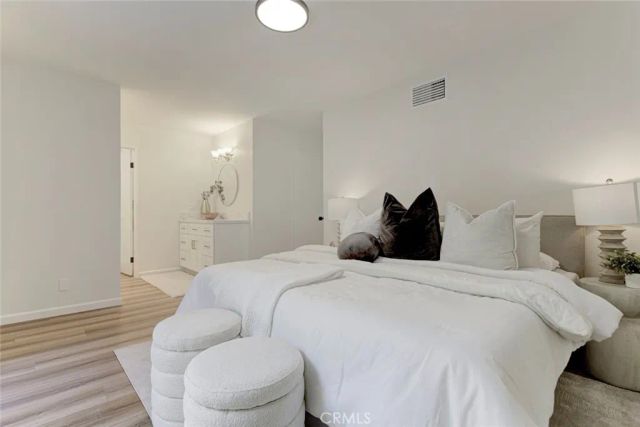 3256 N Frederic, Burbank, CA 91504