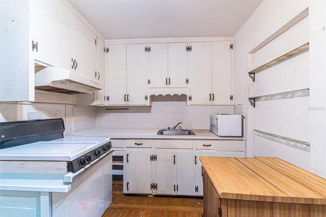 1320 HARTSELL AVENUE, Lakeland, FL 33803