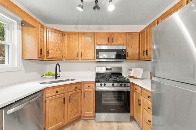 2613 Wimbledon Drive, Woodbury, MN 55125