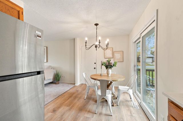 2613 Wimbledon Drive, Woodbury, MN 55125