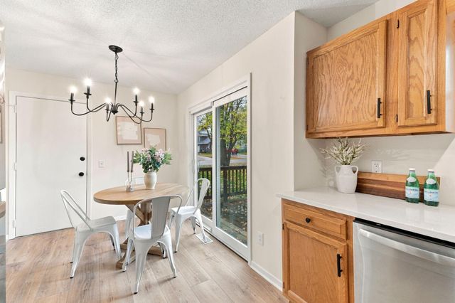 2613 Wimbledon Drive, Woodbury, MN 55125