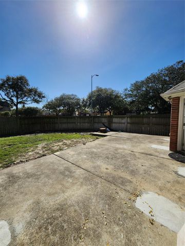 14335 Berrington Drive, Houston, TX 77083
