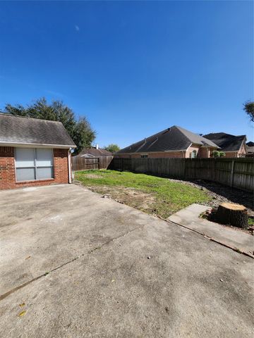 14335 Berrington Drive, Houston, TX 77083