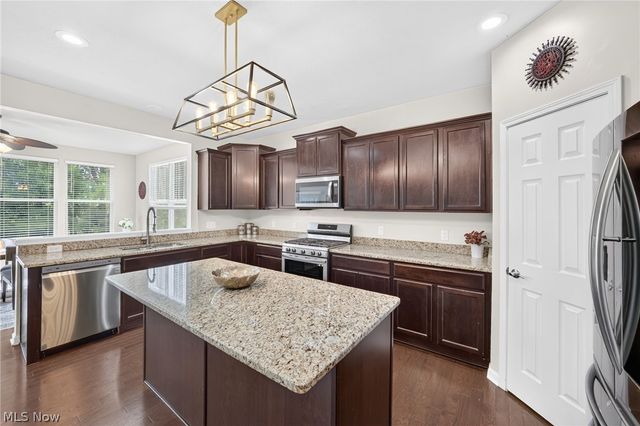 9362 Sagamore Circle, Strongsville, OH 44136