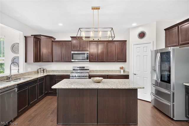 9362 Sagamore Circle, Strongsville, OH 44136
