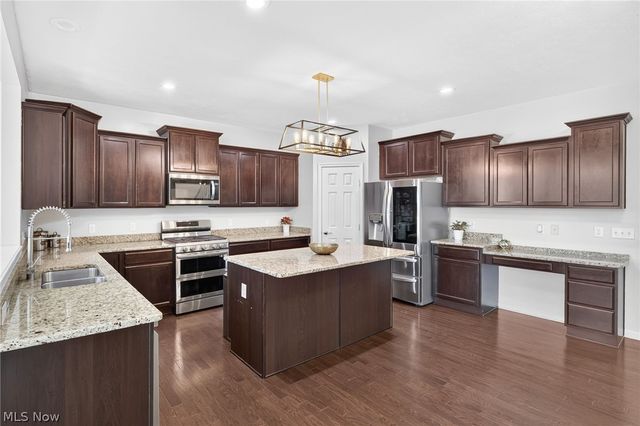 9362 Sagamore Circle, Strongsville, OH 44136
