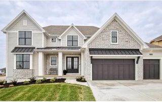 321 NW Lovins Drive, Lee's Summit, MO 64081