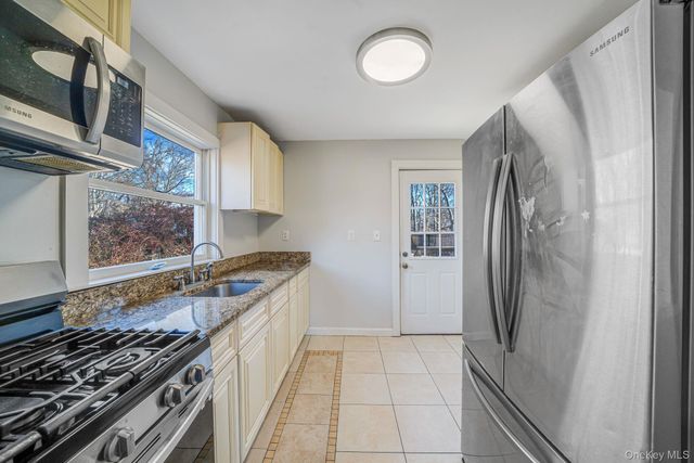 476 Revilo Avenue, Shirley, NY 11967