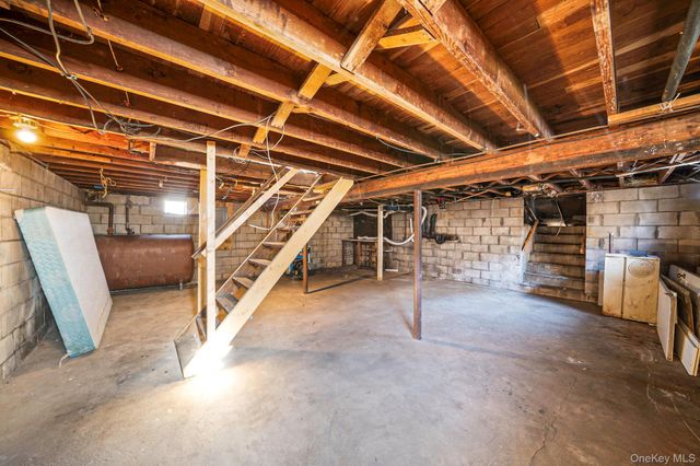 476 Revilo Avenue, Shirley, NY 11967