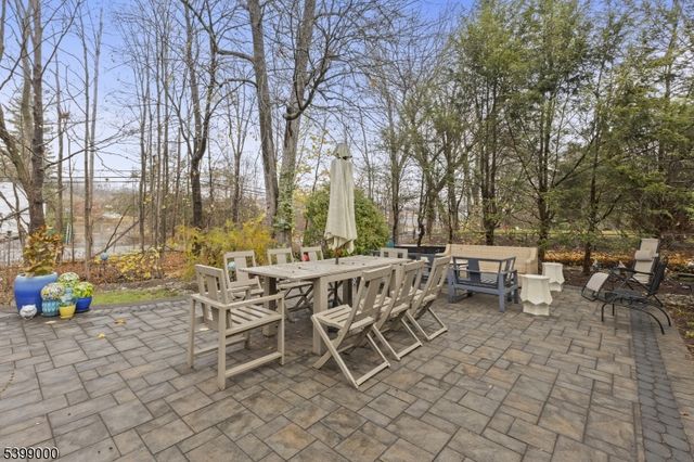 36 Willow Way, Wanaque Boro, NJ 07465