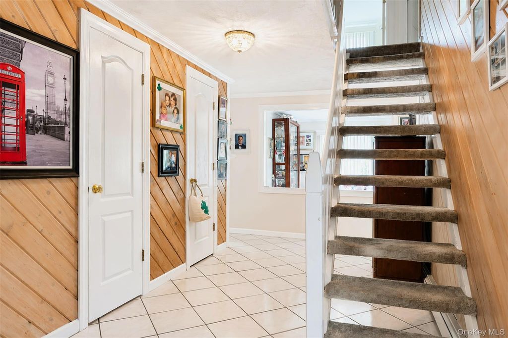 17 Sundial Lane, Bellport, NY 11713 — photo 3
