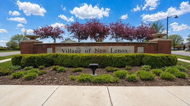 628 Prairie Crossing Drive, New Lenox, IL 60451