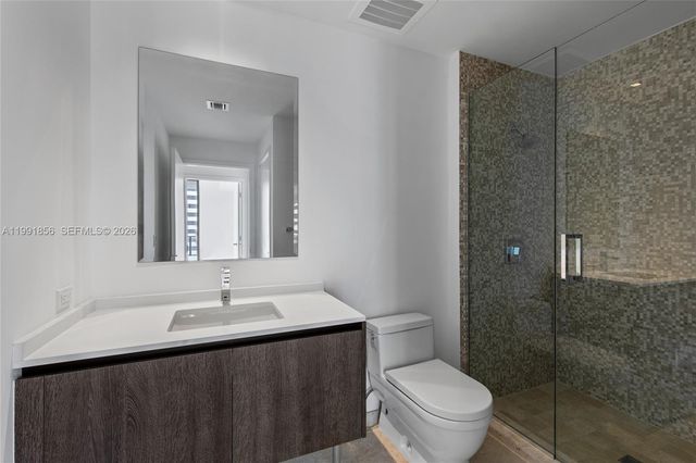 88 SW 7th St 904, Miami, FL 33130