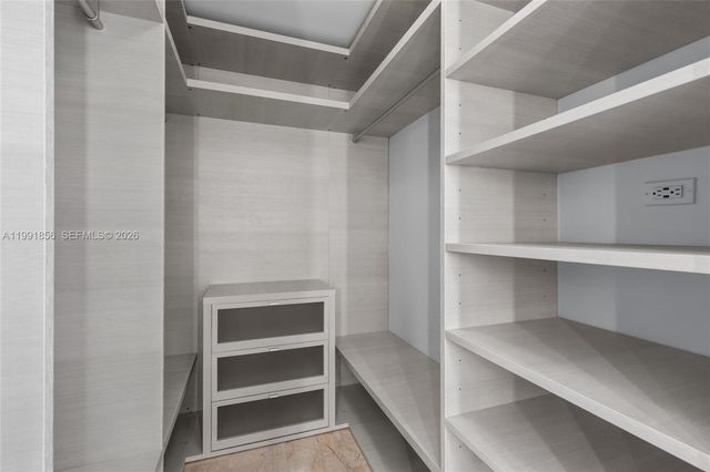 88 SW 7th St 904, Miami, FL 33130