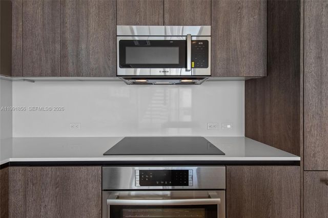 88 SW 7th St 904, Miami, FL 33130