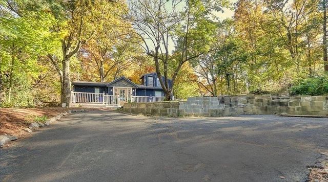 7 West St, Melrose, MA 02176