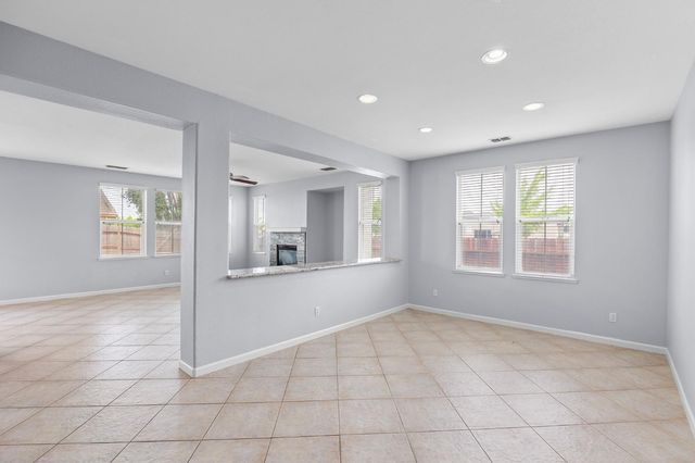 10272 Beckley Way, Elk Grove, CA 95757