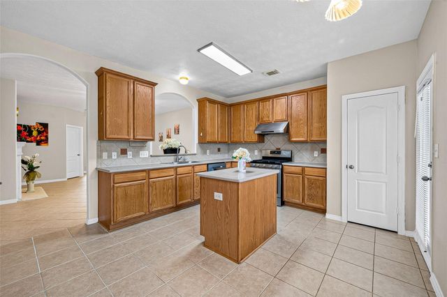 9510 Curry Landing Drive, Houston, TX 77095