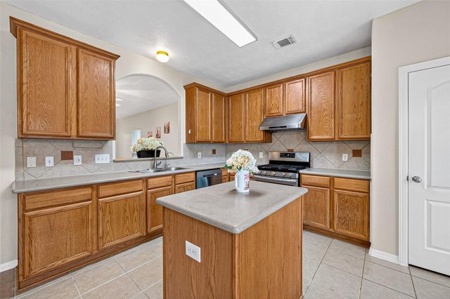 9510 Curry Landing Drive, Houston, TX 77095