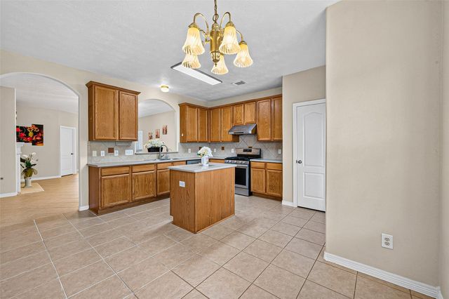 9510 Curry Landing Drive, Houston, TX 77095
