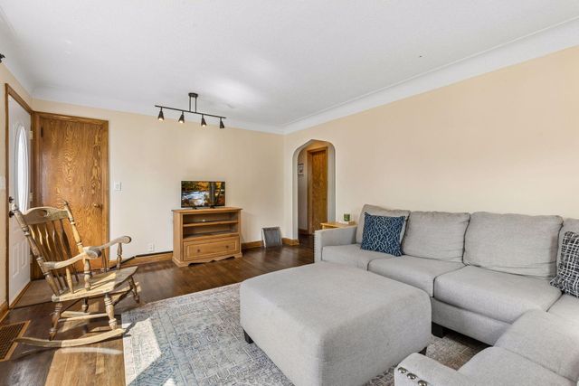 6030 Aldrich Avenue N, Brooklyn Center, MN 55430