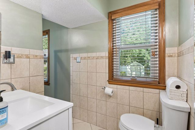 6030 Aldrich Avenue N, Brooklyn Center, MN 55430