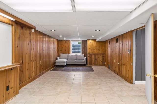 6030 Aldrich Avenue N, Brooklyn Center, MN 55430