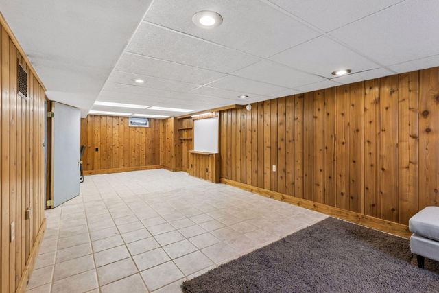 6030 Aldrich Avenue N, Brooklyn Center, MN 55430