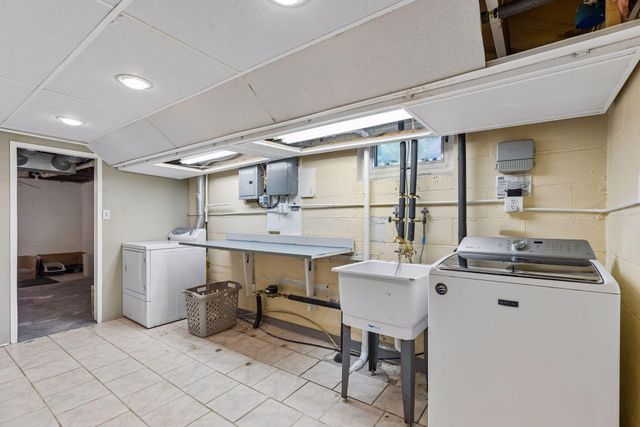 6030 Aldrich Avenue N, Brooklyn Center, MN 55430