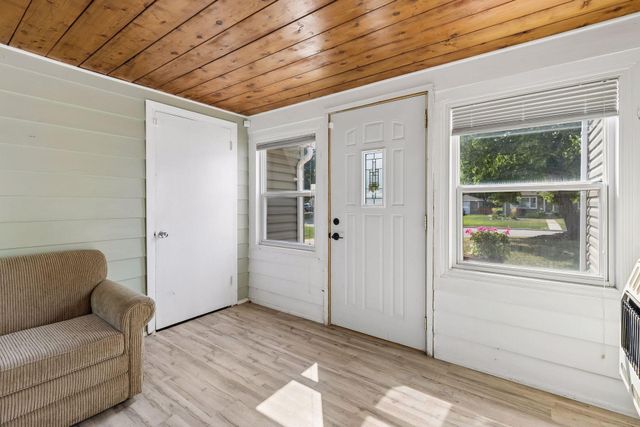 6030 Aldrich Avenue N, Brooklyn Center, MN 55430