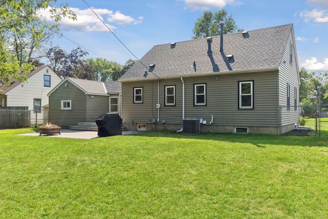 6030 Aldrich Avenue N, Brooklyn Center, MN 55430