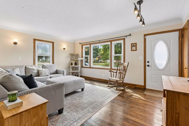 6030 Aldrich Avenue N, Brooklyn Center, MN 55430