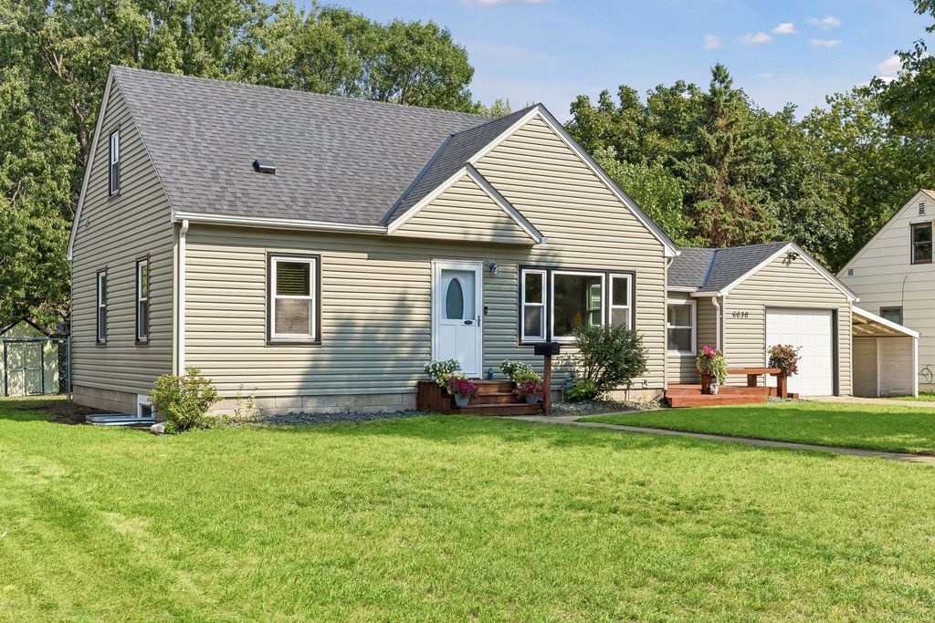 6030 Aldrich Avenue N, Brooklyn Center, MN 55430