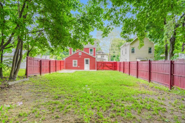 194 Smith Street, Poughkeepsie, NY 12601